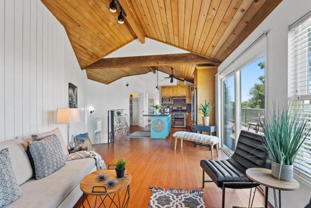 399 Sea Ridge Road, Seacliff CA: https://media.crmls.org/mediaz/7070e50c-a00b-4d4e-9c9a-27c7f24d25c4.jpg