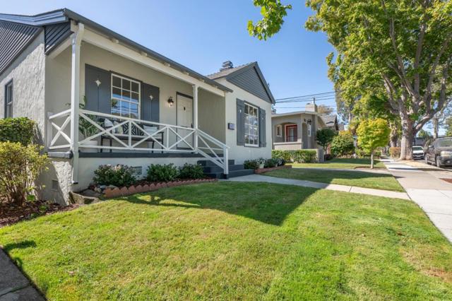 1411 Sanchez Avenue, Burlingame CA: https://media.crmls.org/mediaz/7070f9f1-2ab6-4593-a2ee-976a1866706a.jpg