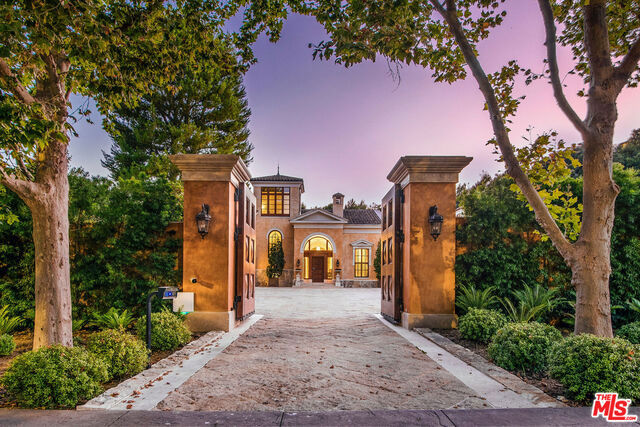 Photo of 60 BEVERLY Parkway, Beverly Hills, CA 90210