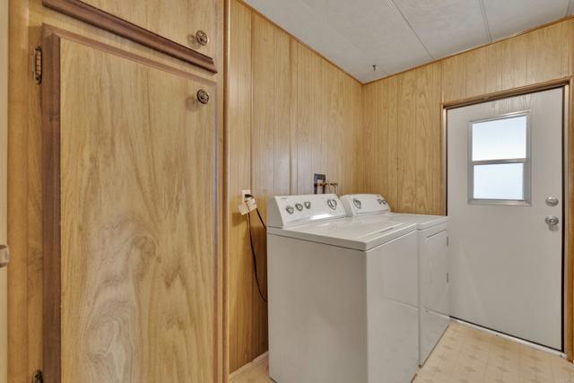 Home for Sale in Lakeside