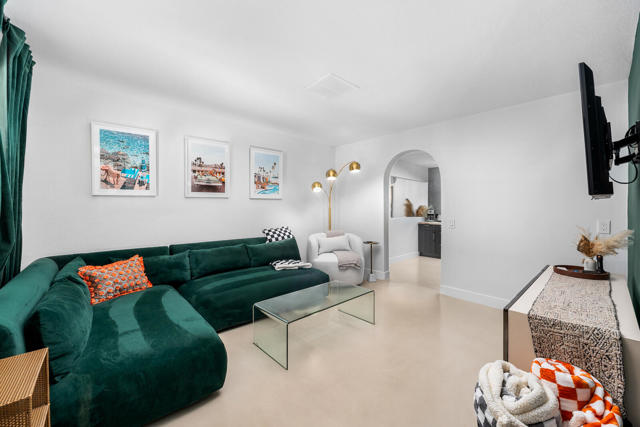 17319 Keith Street, Palm Springs CA: https://media.crmls.org/mediaz/70721d35-264d-4b97-8282-357002005fb9.jpg