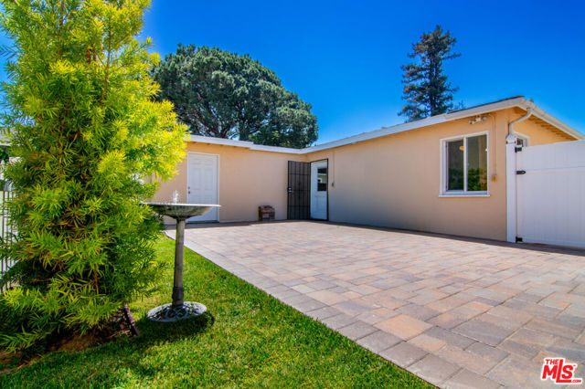 3556 Butler Avenue, Los Angeles CA: https://media.crmls.org/mediaz/7072df1d-395c-4a44-a972-19d65de22c85.jpg