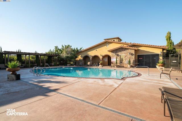 3554 Capoterra Way, Dublin CA: https://media.crmls.org/mediaz/7072f09e-ca51-4791-89a0-0985a840a333.jpg