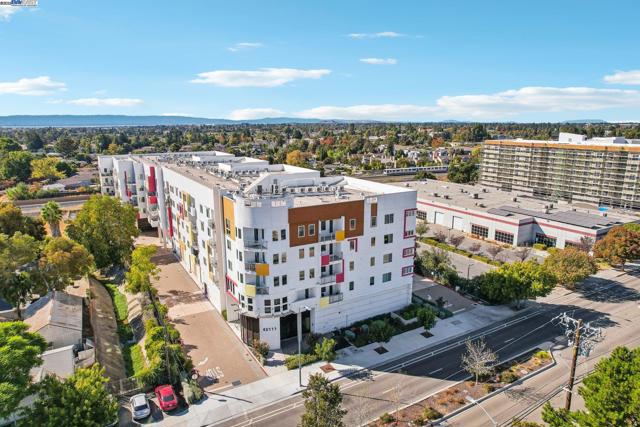 42111 Osgood Rd, Fremont CA: https://media.crmls.org/mediaz/707382ed-4541-4ece-894f-511a22eb1f52.jpg
