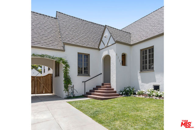 4772 Twining Street, Los Angeles CA: https://media.crmls.org/mediaz/7073a916-c1ad-4bc5-95fc-32084ce411ca.jpg