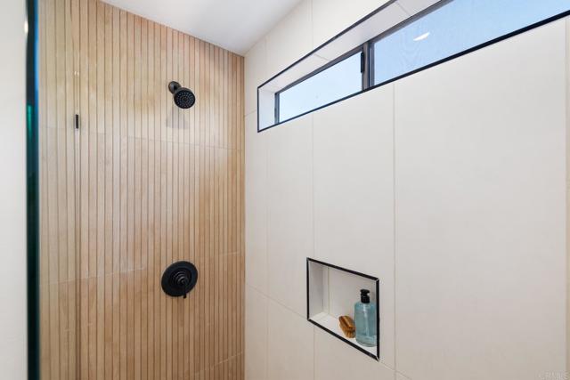 Detail Gallery Image 13 of 16 For 838 Valley Ave, Solana Beach,  CA 92075 - 2 Beds | 2/1 Baths