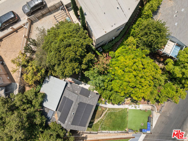 5810 Burwood Avenue, Los Angeles CA: https://media.crmls.org/mediaz/70743329-0de2-4a67-862c-69e549914fc7.jpg