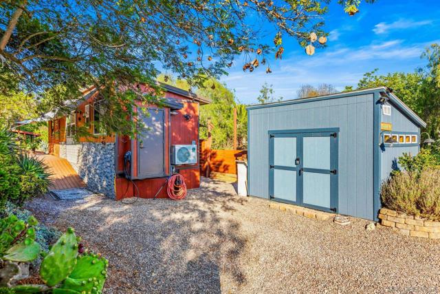3188 Ora Avo Terrace, Vista CA: https://media.crmls.org/mediaz/7074435b-8e91-4f9a-8792-33f4c41978ec.jpg