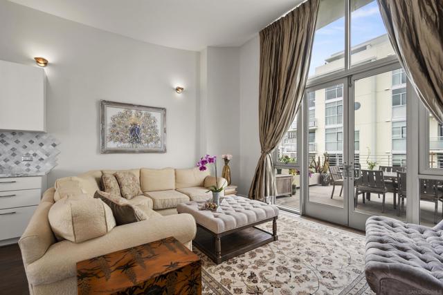 3788 Park Blvd, San Diego CA: https://media.crmls.org/mediaz/707445f2-46db-4cea-a6a8-225fb7d96029.jpg