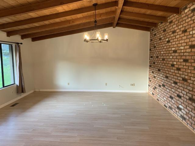9109 Huntley Road, Fallbrook CA: https://media.crmls.org/mediaz/70755ef9-c63e-48bc-b7e6-1c6fdaacf453.jpg