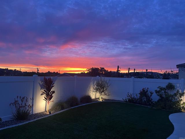 1643 Raecorte Place, Escondido CA: https://media.crmls.org/mediaz/707666e9-0dac-4c88-8e4d-33eb955f4857.jpg