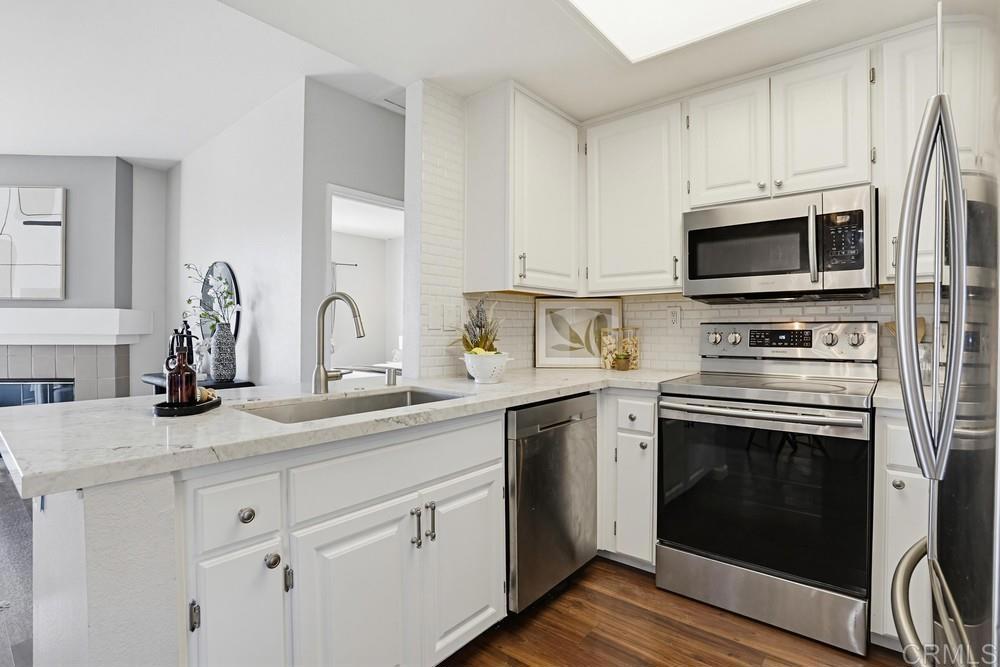 2050 Camino De La Reina - photo 7