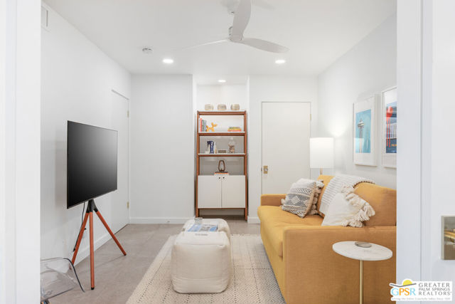 1821 Sandcliff Road, Palm Springs CA: https://media.crmls.org/mediaz/70767797-23ca-40fe-9979-203fad7e2125.jpg