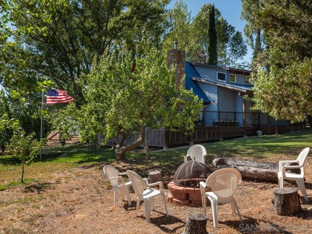 1209 Farmer Road, Julian CA: https://media.crmls.org/mediaz/7076b883-ddf7-475c-88fc-a458585aaa56.jpg