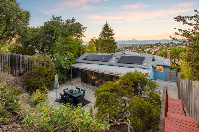 2310 Wooster Avenue, Belmont CA: https://media.crmls.org/mediaz/70780e43-9326-4c99-8e1d-dcb62d95b09e.jpg