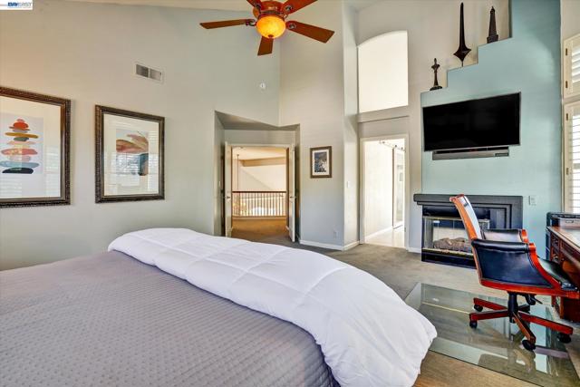 Image 44 of 58 For 36 Savona Ct