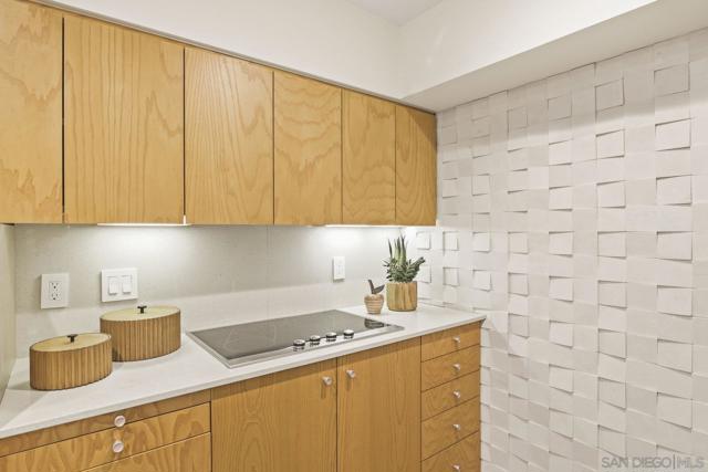 3200 6Th Ave, San Diego CA: https://media.crmls.org/mediaz/70788d69-f380-4441-82ef-eeefd6e414ad.jpg