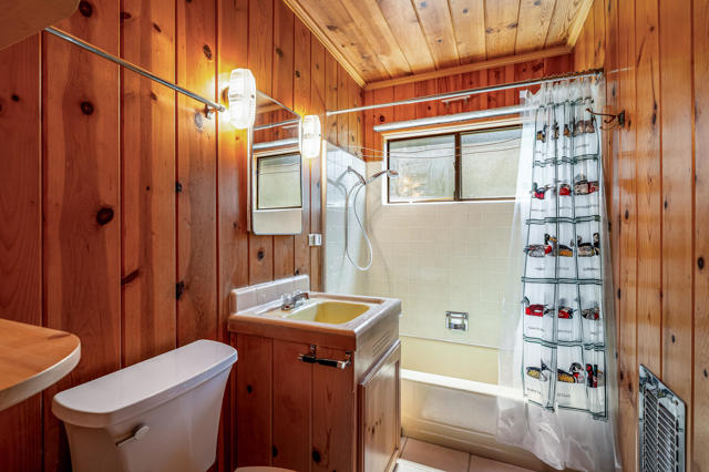 52551 Pine Ridge Road, Idyllwild CA: https://media.crmls.org/mediaz/707a6f40-e80e-4167-913b-af8b45435991.jpg