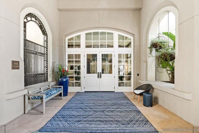 4165 Executive Dr, La Jolla CA: https://media.crmls.org/mediaz/707a750f-2262-4895-a397-524ccab12249.jpg