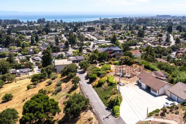 3300 Crestline Way, Soquel CA: https://media.crmls.org/mediaz/707b1f1c-4909-4495-be75-906ca9c9cda6.jpg