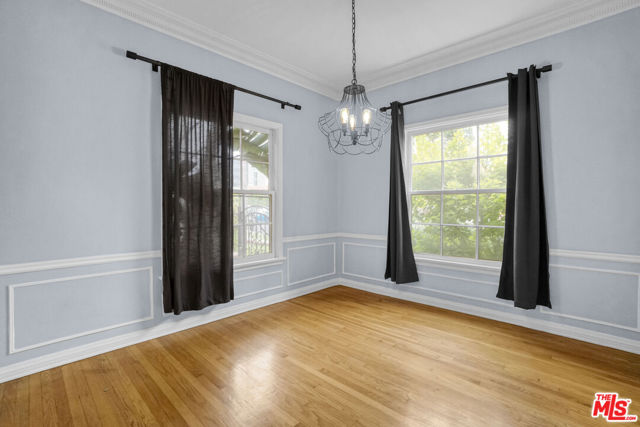 123 N Harper Avenue, Los Angeles CA: https://media.crmls.org/mediaz/707b20f4-9df3-4092-a4e9-8435b4662b94.jpg