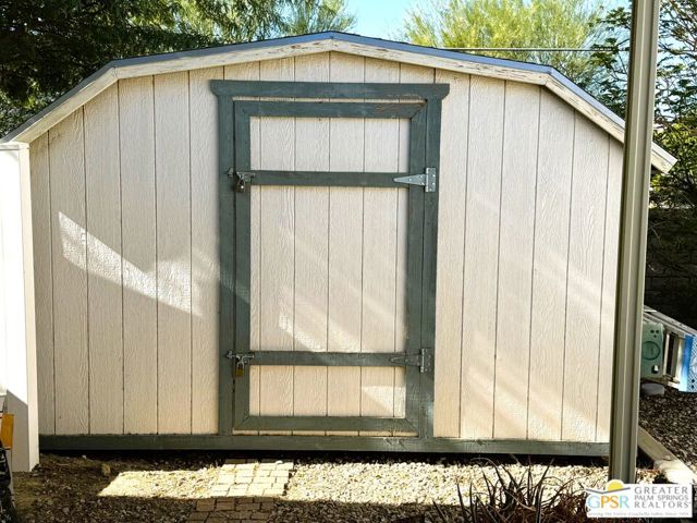 17640 Corkill Road, Desert Hot Springs CA: https://media.crmls.org/mediaz/707c5ba2-ec20-4a7d-8cd4-d4afe6e10230.jpg