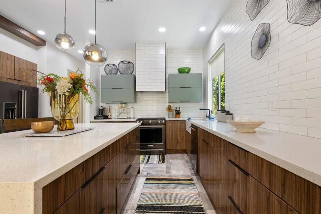 35618 Corte Serena, Cathedral City CA: https://media.crmls.org/mediaz/707cc253-a05c-4b32-a508-517e48d6de9e.jpg