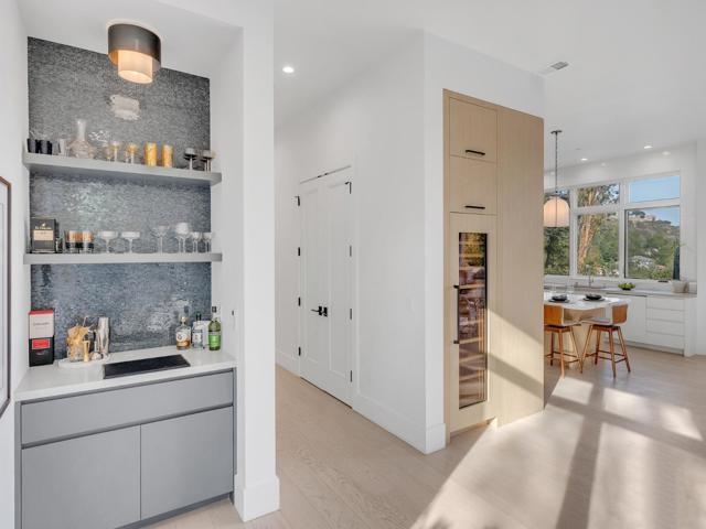 60 Glengarry Way, Hillsborough CA: https://media.crmls.org/mediaz/707d13a1-ed3b-4db4-8cd6-608817adf57f.jpg