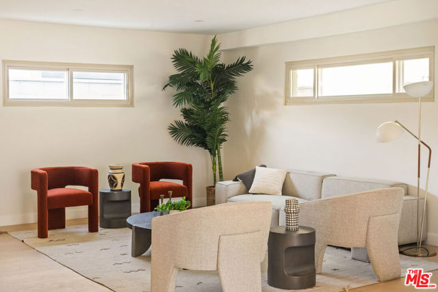 7248 W 88th Place, Los Angeles CA: https://media.crmls.org/mediaz/707d747b-acba-41d5-b8c2-761a921edf94.jpg
