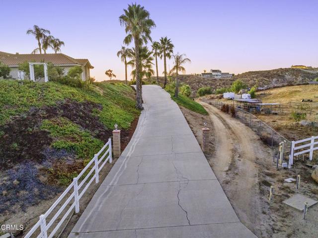 Detail Gallery Image 6 of 74 For 36725 Calle Bartizon, Temecula,  CA 92592 - 5 Beds | 3 Baths