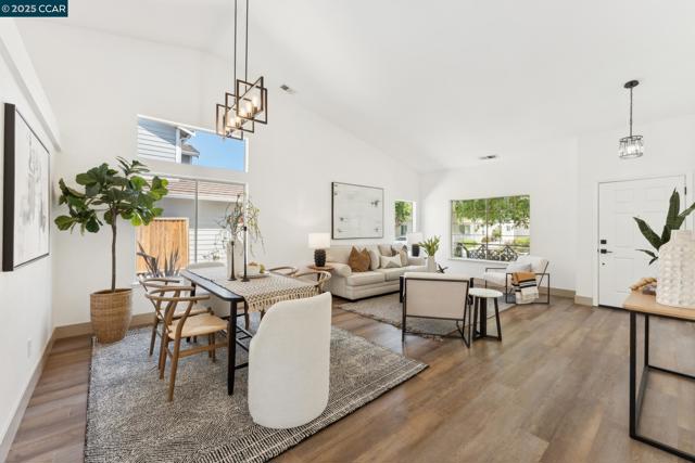 3075 Shiles Loop, Brentwood CA: https://media.crmls.org/mediaz/707def3c-fcfc-4577-a30b-0b2b96de9e83.jpg