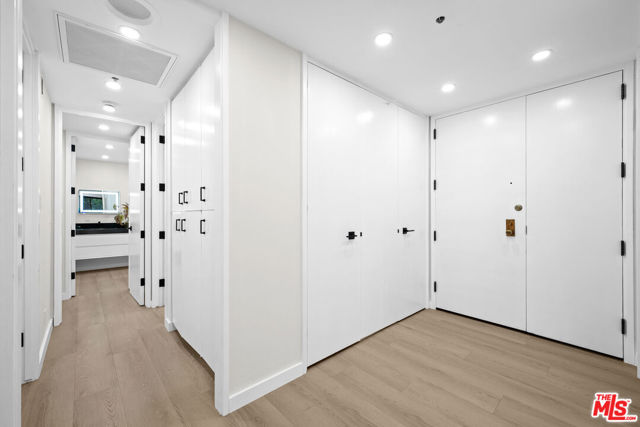 10750 Wilshire Boulevard, Los Angeles CA: https://media.crmls.org/mediaz/707f4f59-d2d1-4b70-ad78-df2fd16bbdab.jpg