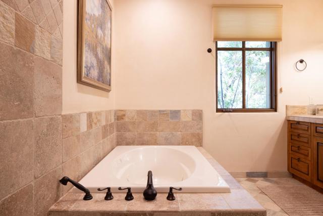 7 Rumsen Trace, Carmel CA: https://media.crmls.org/mediaz/7080af9b-16c9-43ff-95e7-8962758486c1.jpg