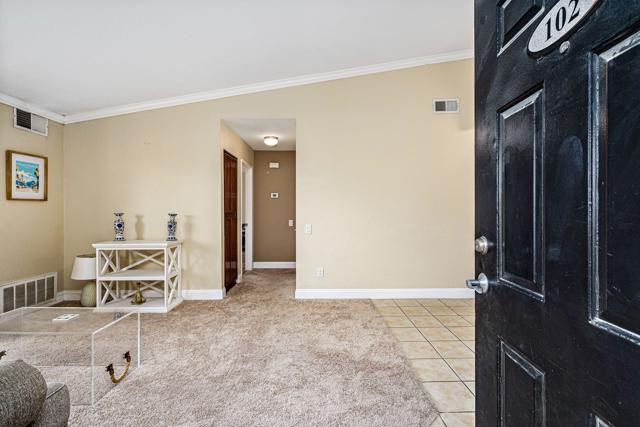 Image 5 of 35 For 78650 Avenue 42  102