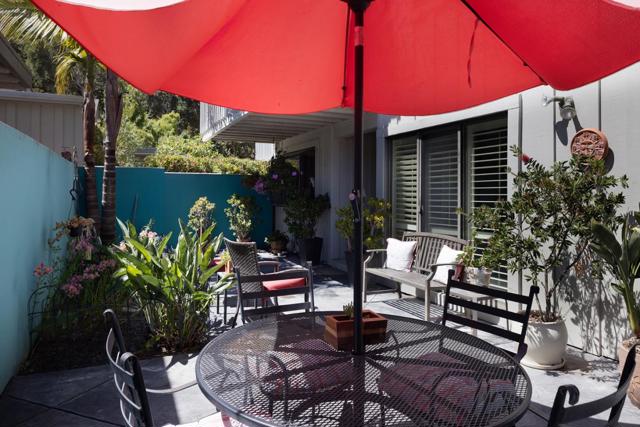 9662 Willow Court, Carmel CA: https://media.crmls.org/mediaz/70815e11-8322-4c1a-aec6-3e9b15982d66.jpg