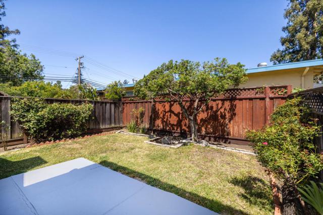 1648 Oak Avenue, Redwood City CA: https://media.crmls.org/mediaz/708252a0-b342-4b60-b8f2-151221352067.jpg