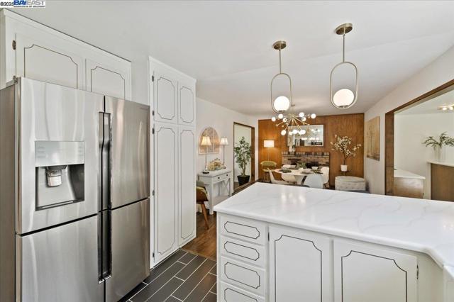 7606 Desertwood Ln, Pleasanton CA: https://media.crmls.org/mediaz/70829edc-df2d-41af-903a-9e4776f69910.jpg