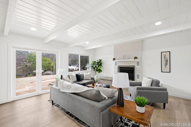 13764 Jamul DR, Jamul CA: https://media.crmls.org/mediaz/7082aa5c-0e2b-472a-8cf8-e46b4ad925cb.jpg