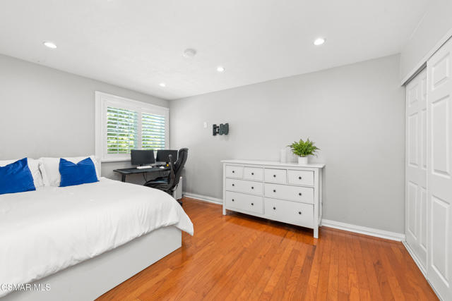 1666 Berwick Place, Westlake Village CA: https://media.crmls.org/mediaz/70833609-c4d1-41e8-af7e-ac922fab2516.jpg