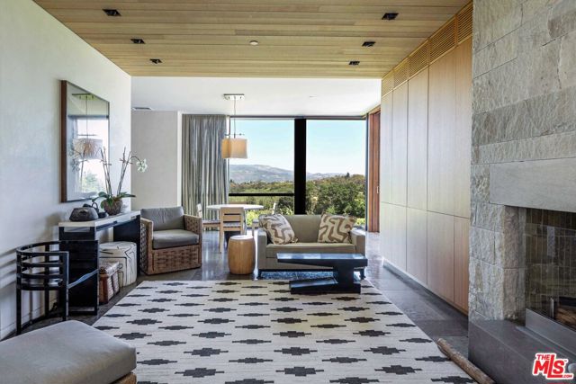 7596 Sonoma Mountain Road,  CA: https://media.crmls.org/mediaz/70838850-39b1-4ac4-9fd0-047f77e87c6e.jpg