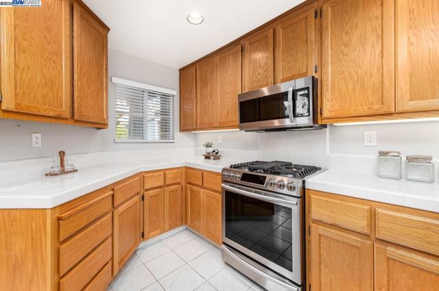 1749 Corte Sueno, Livermore CA: https://media.crmls.org/mediaz/7084921a-1dca-453c-9440-9012c74a17a2.jpg
