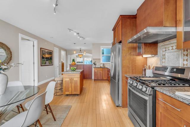 1851 21st Avenue, San Francisco CA: https://media.crmls.org/mediaz/70853458-bfcf-424d-8943-3b6881fcaa5b.jpg
