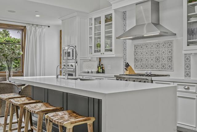 15823 The River Trail, Rancho Santa Fe CA: https://media.crmls.org/mediaz/7085aeec-28cc-46ef-89f0-3229e252ebec.jpg