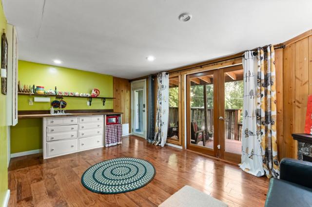 483 Echo Lane, Boulder Creek CA: https://media.crmls.org/mediaz/7085d9be-933e-4467-85c8-56313aedb328.jpg