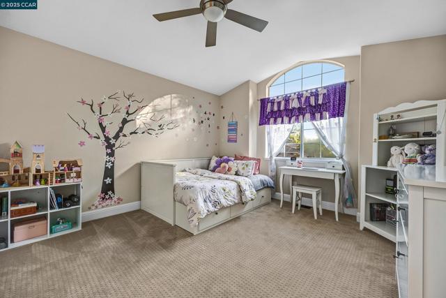 100 Bedford Ct, Danville CA: https://media.crmls.org/mediaz/70871509-14f3-4925-8ab8-f0a21db22a1c.jpg