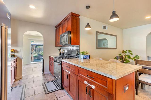 342 Swaps Drive, San Jose CA: https://media.crmls.org/mediaz/7087271a-cf58-49da-830c-7d18f79866cf.jpg