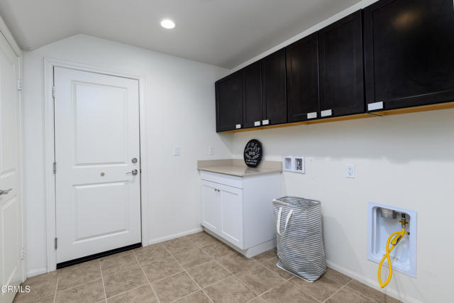 469 Pecana Street, Camarillo CA: https://media.crmls.org/mediaz/7087a522-f956-4100-bd11-6a31ae060530.jpg