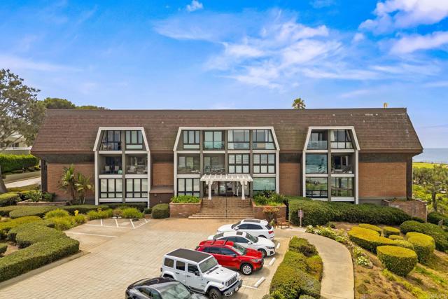 Detail Gallery Image 2 of 52 For 1552 Camino Del Mar #401,  Del Mar,  CA 92014 - 1 Beds | 2 Baths