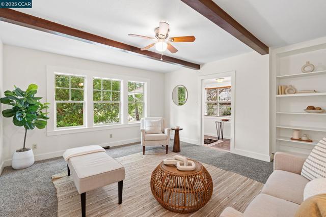 466 Clark St, Crockett CA: https://media.crmls.org/mediaz/7088084f-4b50-49d7-9916-306a9bc1592b.jpg