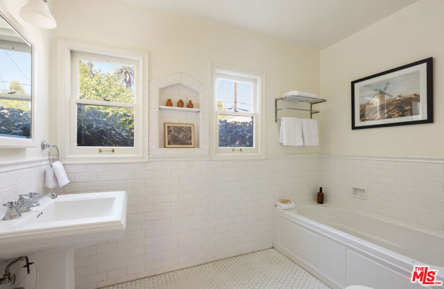 2222 Camden Avenue photo 11